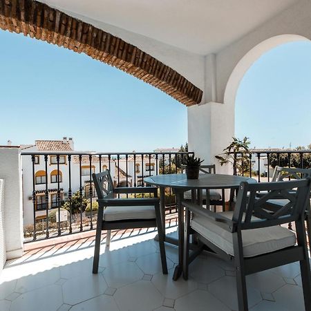 Spacious 2-Bedroom Apartment With Free Parking Sitio de Calahonda Extérieur photo