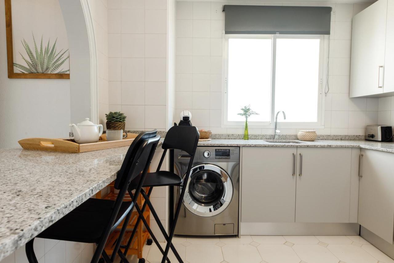 Spacious 2-Bedroom Apartment With Free Parking Sitio de Calahonda Extérieur photo
