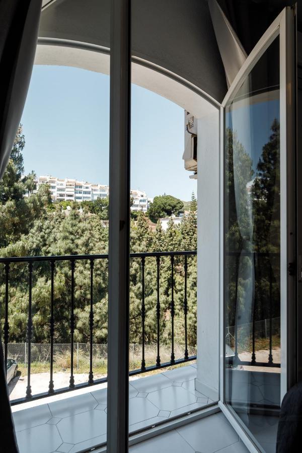 Spacious 2-Bedroom Apartment With Free Parking Sitio de Calahonda Extérieur photo
