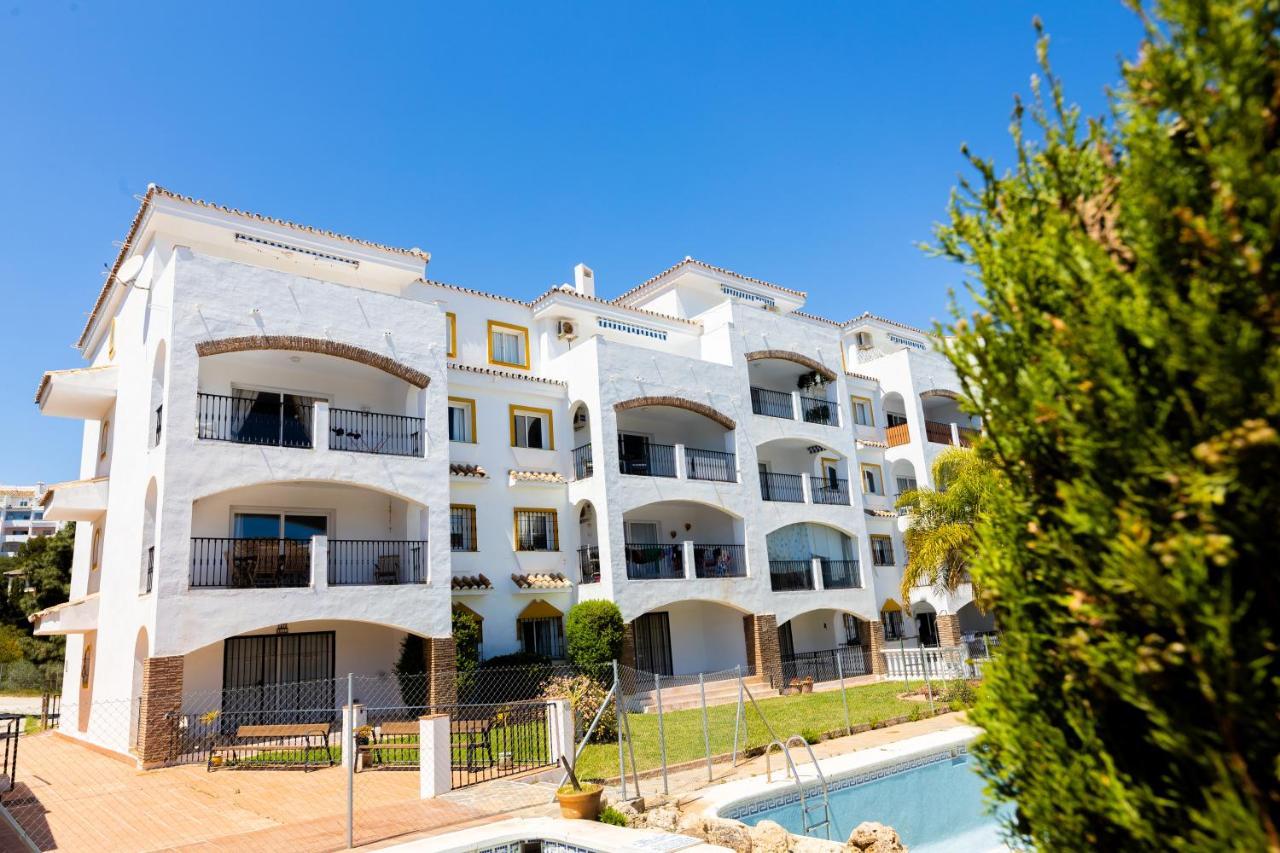 Spacious 2-Bedroom Apartment With Free Parking Sitio de Calahonda Extérieur photo