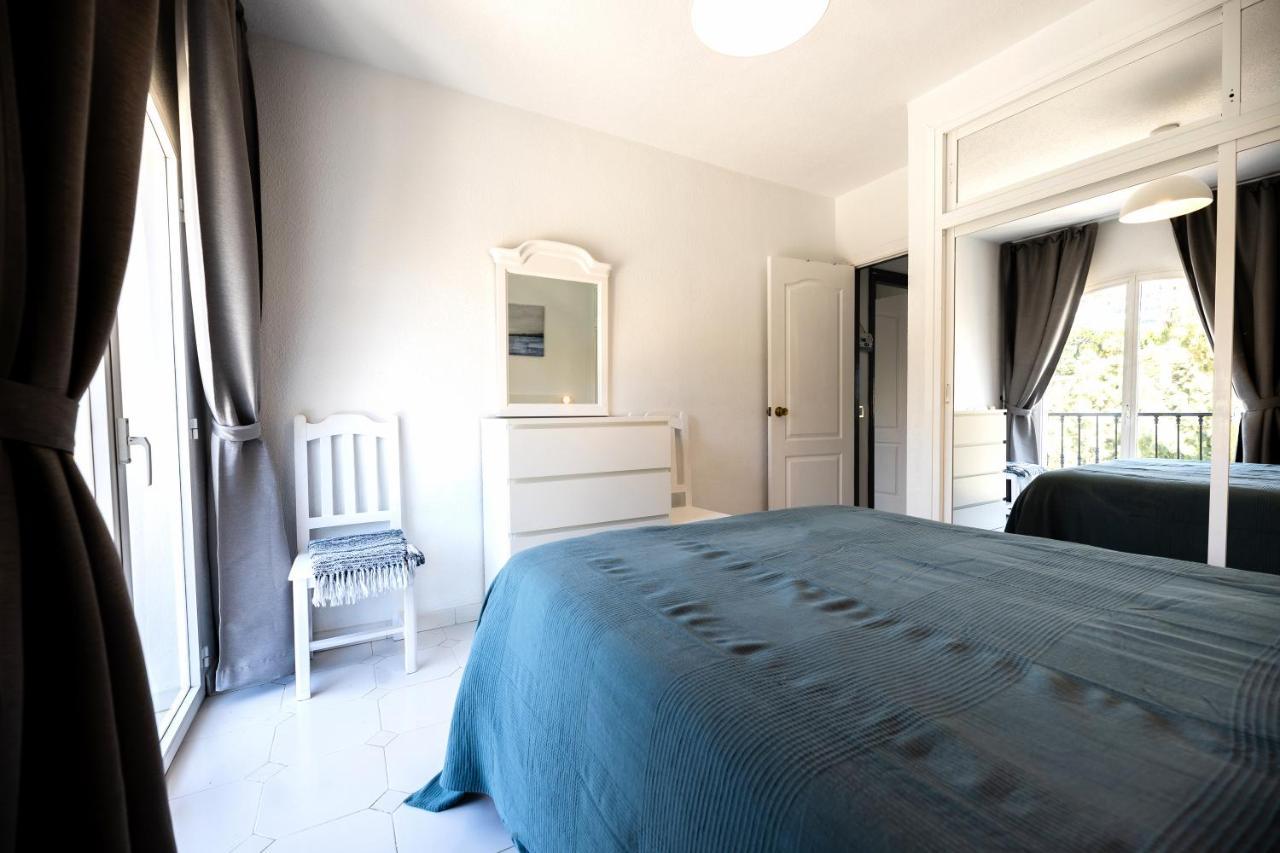 Spacious 2-Bedroom Apartment With Free Parking Sitio de Calahonda Extérieur photo