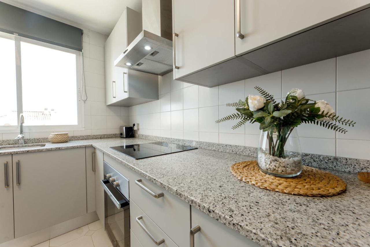 Spacious 2-Bedroom Apartment With Free Parking Sitio de Calahonda Extérieur photo