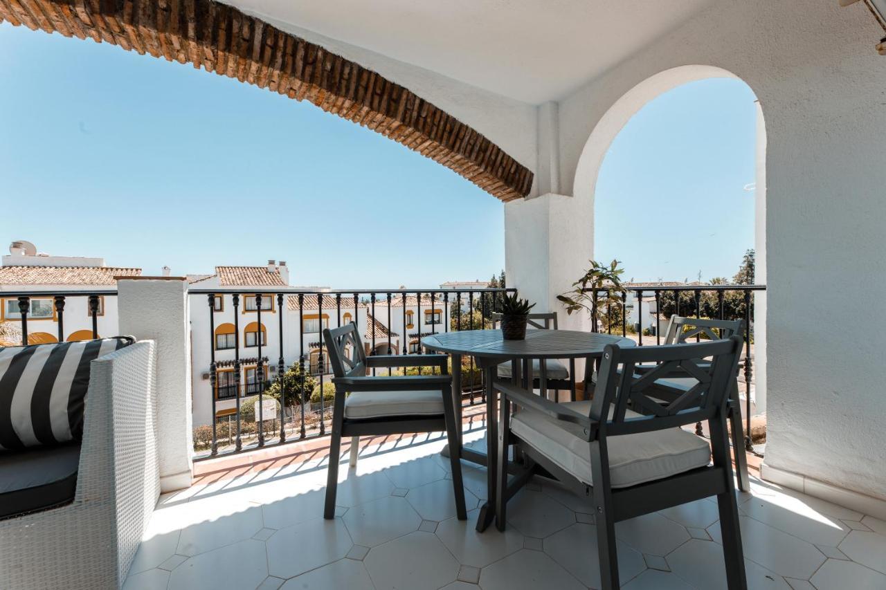 Spacious 2-Bedroom Apartment With Free Parking Sitio de Calahonda Extérieur photo