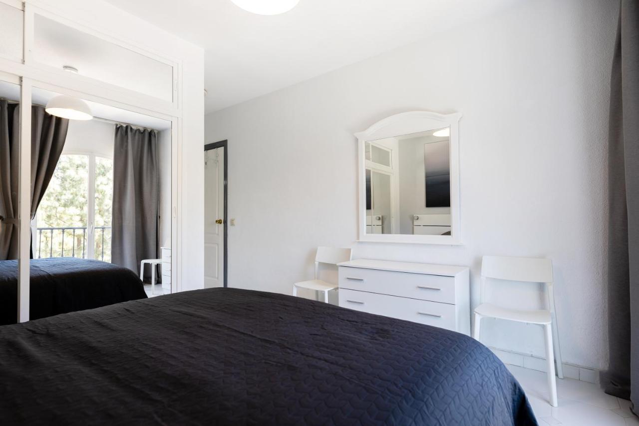 Spacious 2-Bedroom Apartment With Free Parking Sitio de Calahonda Extérieur photo