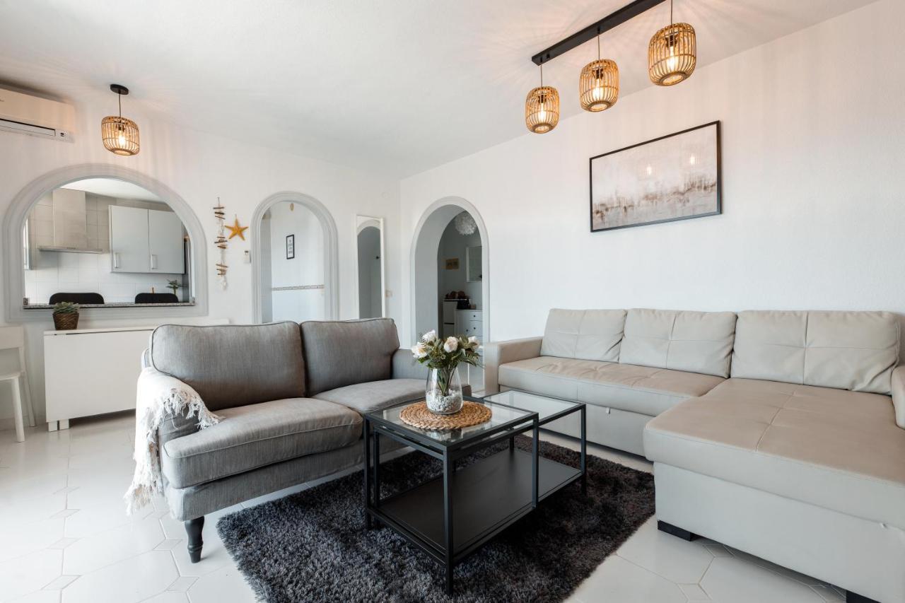 Spacious 2-Bedroom Apartment With Free Parking Sitio de Calahonda Extérieur photo
