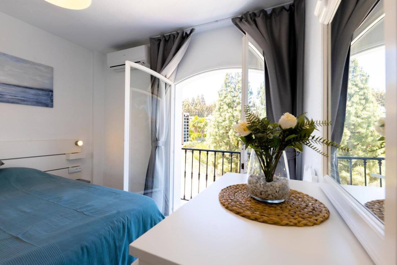 Spacious 2-Bedroom Apartment With Free Parking Sitio de Calahonda Extérieur photo