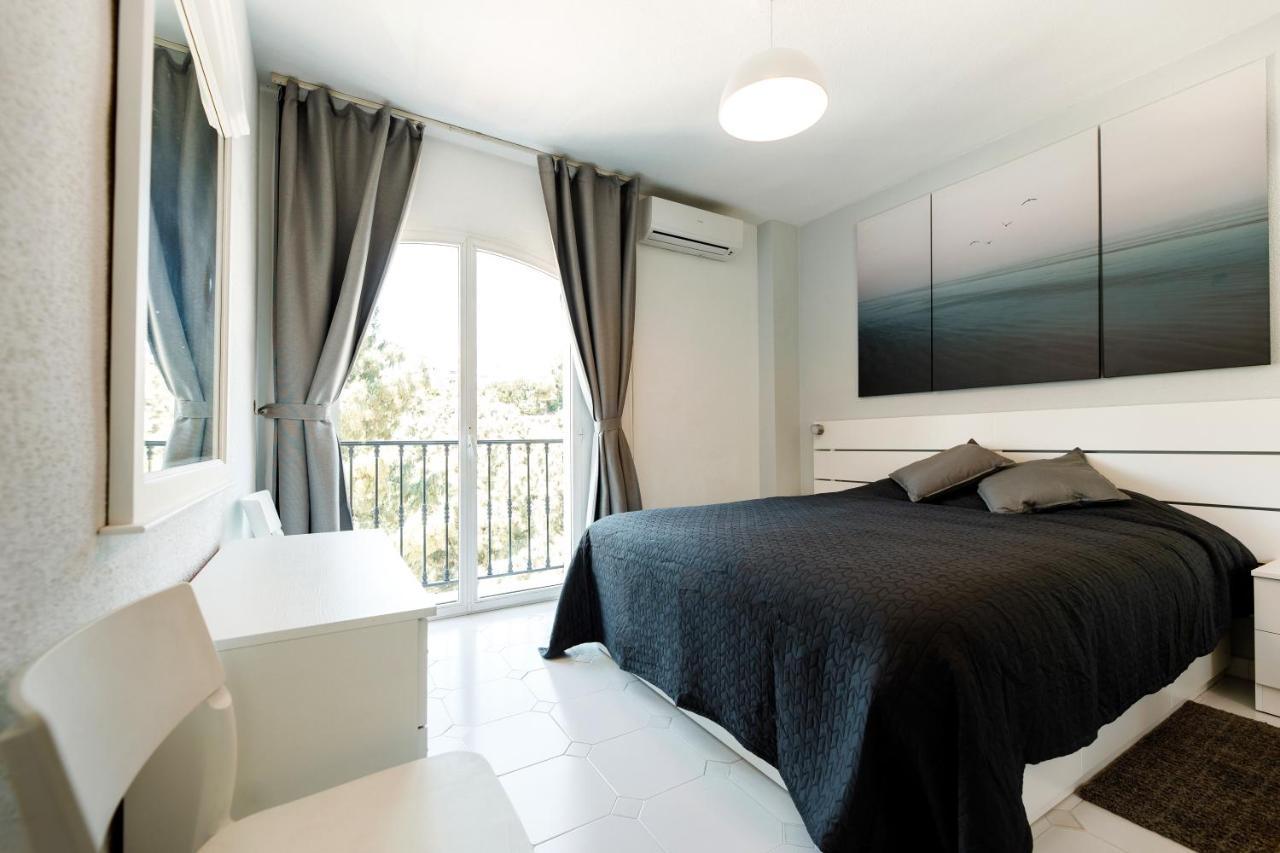 Spacious 2-Bedroom Apartment With Free Parking Sitio de Calahonda Extérieur photo