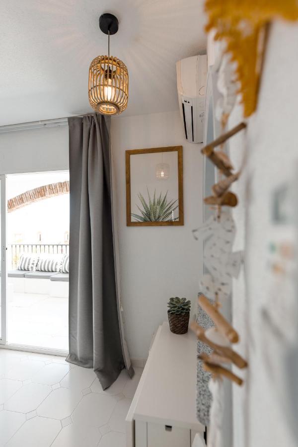 Spacious 2-Bedroom Apartment With Free Parking Sitio de Calahonda Extérieur photo