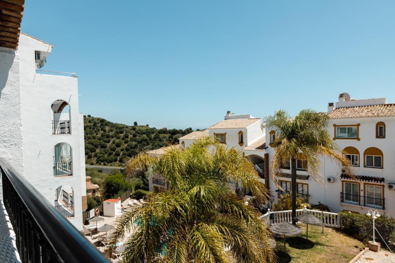 Spacious 2-Bedroom Apartment With Free Parking Sitio de Calahonda Extérieur photo